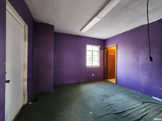 409 S HILL Street, Marion, IL 62959