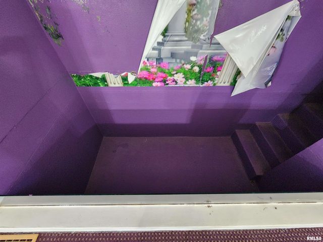 409 S HILL Street, Marion, IL 62959