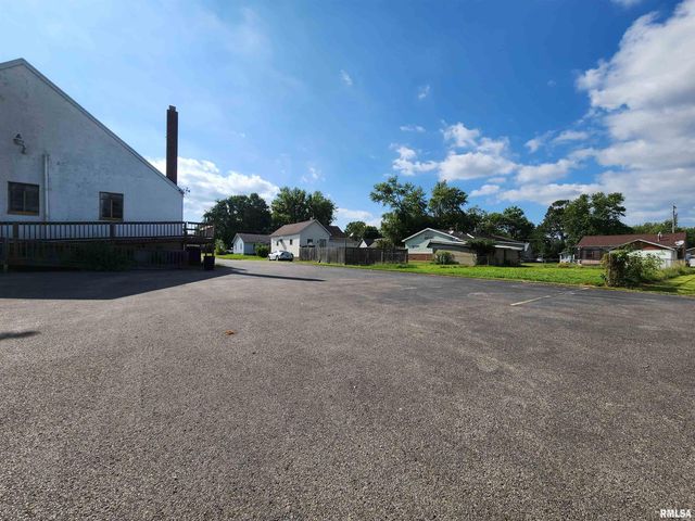 409 S HILL Street, Marion, IL 62959