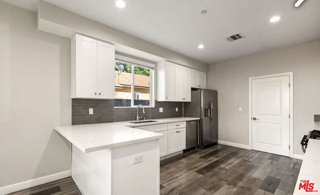 14528 Killion Street, Sherman Oaks, CA 91411