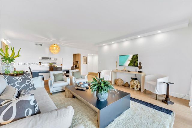 199 Ocean Lane Dr 306, Key Biscayne, FL 33149