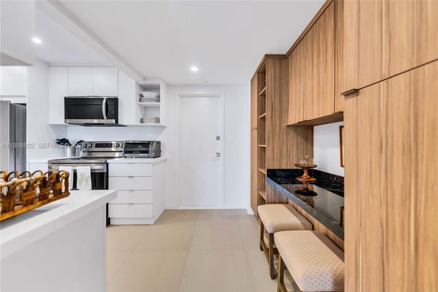 199 Ocean Lane Dr 306, Key Biscayne, FL 33149