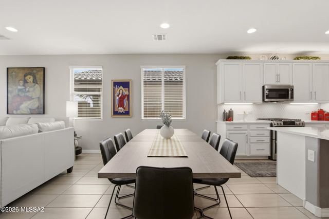 12364 N Amberwood Place, Marana, AZ 85653