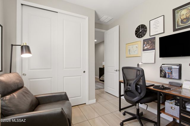 12364 N Amberwood Place, Marana, AZ 85653