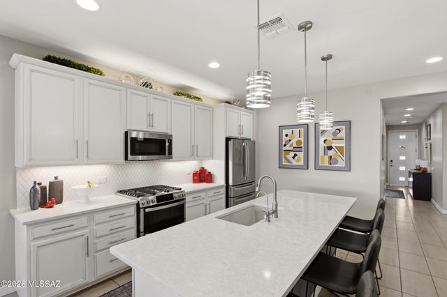 12364 N Amberwood Place, Marana, AZ 85653