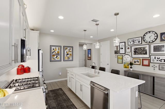 12364 N Amberwood Place, Marana, AZ 85653