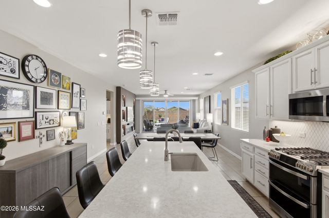 12364 N Amberwood Place, Marana, AZ 85653