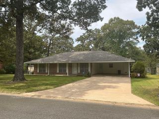 1204 Cypress, Crossett, AR 71635
