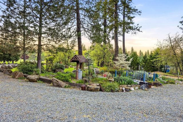 12735 Davis Lane, Nevada City, CA 95959