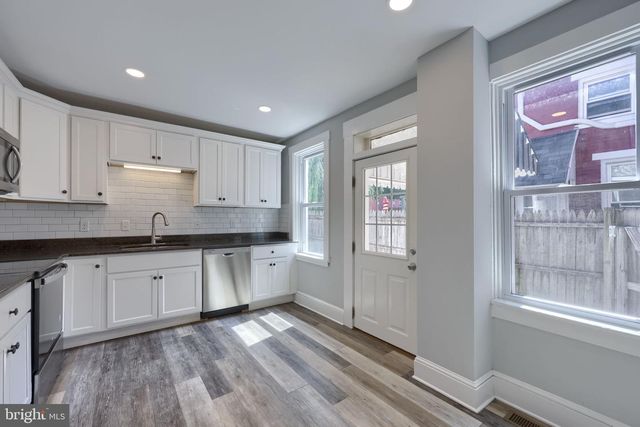 248 E WALNUT ST, Lancaster, PA 17602