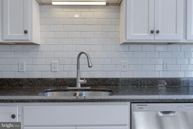 248 E WALNUT ST, Lancaster, PA 17602