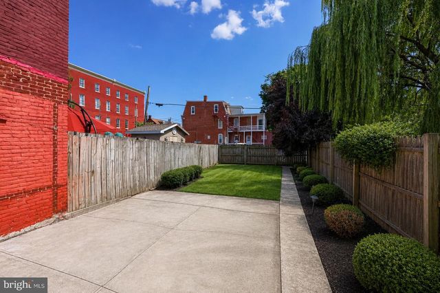 248 E WALNUT ST, Lancaster, PA 17602