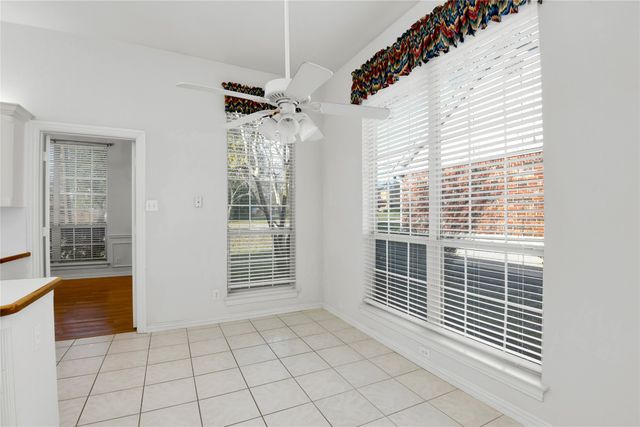 208 Mimosa Lane, Lancaster, TX 75146