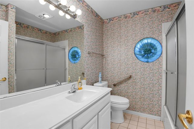 208 Mimosa Lane, Lancaster, TX 75146