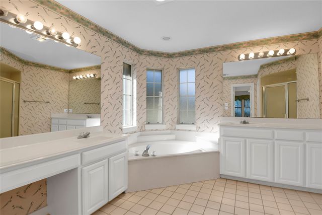 208 Mimosa Lane, Lancaster, TX 75146