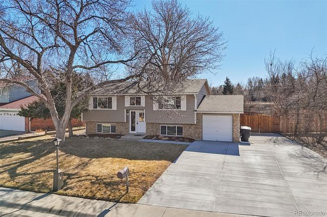1745 S Pratt Parkway, Longmont, CO 80501