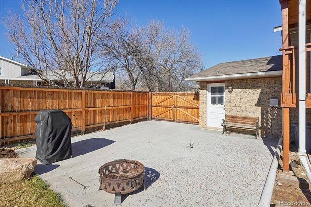 1745 S Pratt Parkway, Longmont, CO 80501