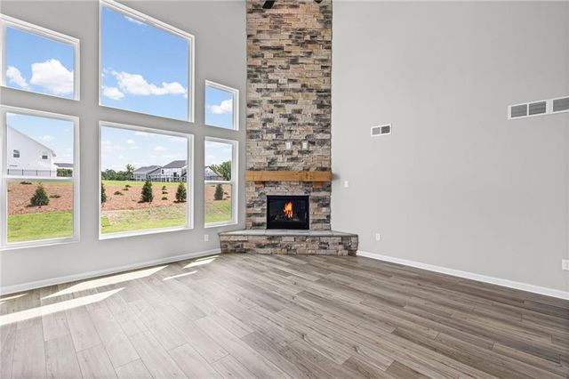222 Loon Lake Way, Hoschton, GA 30548