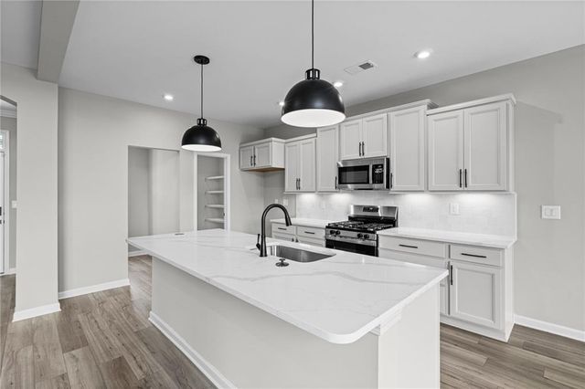 222 Loon Lake Way, Hoschton, GA 30548