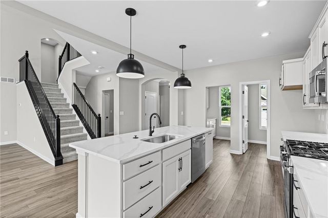 222 Loon Lake Way, Hoschton, GA 30548
