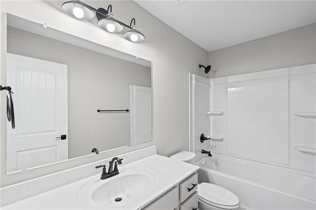 222 Loon Lake Way, Hoschton, GA 30548
