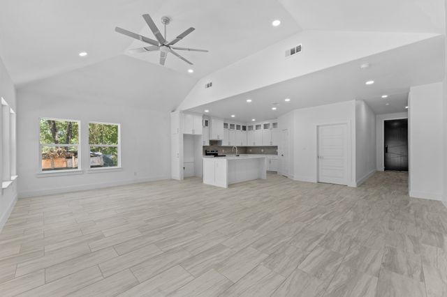 104 Clear Fork Street, Gun Barrel City, TX 75156