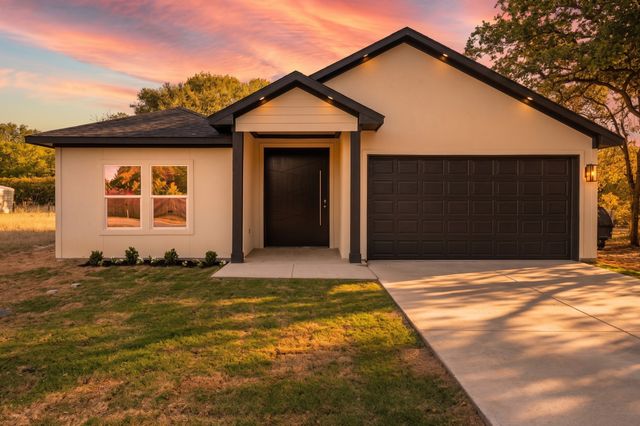 104 Clear Fork Street, Gun Barrel City, TX 75156