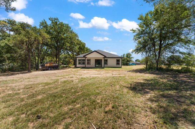 104 Clear Fork Street, Gun Barrel City, TX 75156