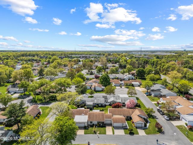 133 Balsam Plaza B, Monroe, NJ 08831
