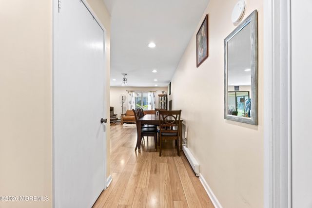 133 Balsam Plaza B, Monroe, NJ 08831
