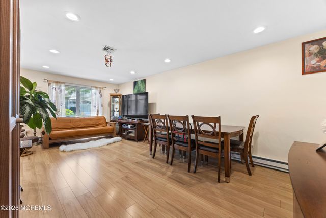 133 Balsam Plaza B, Monroe, NJ 08831