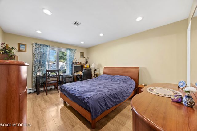 133 Balsam Plaza B, Monroe, NJ 08831