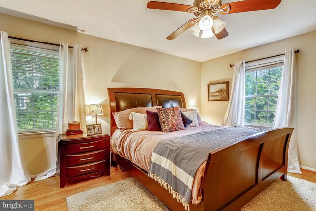 1048 DALEBROOK DR, Alexandria, VA 22308