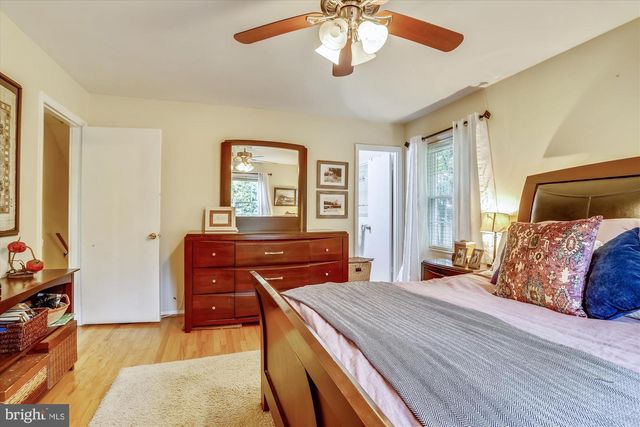 1048 DALEBROOK DR, Alexandria, VA 22308