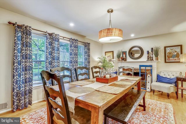 1048 DALEBROOK DR, Alexandria, VA 22308