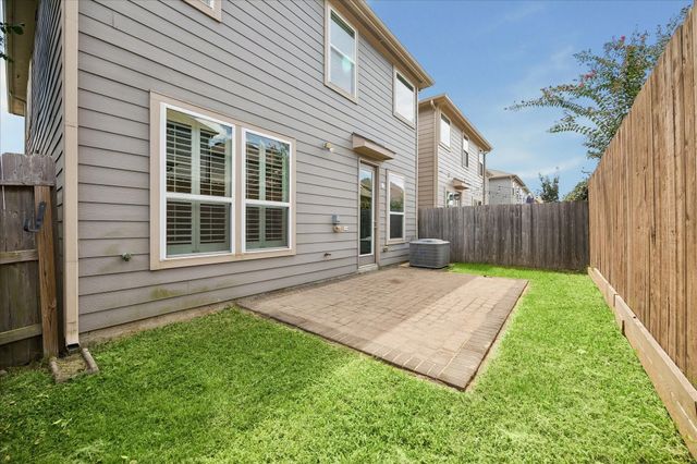 8922 Hollister Commons Lane, Houston, TX 77080