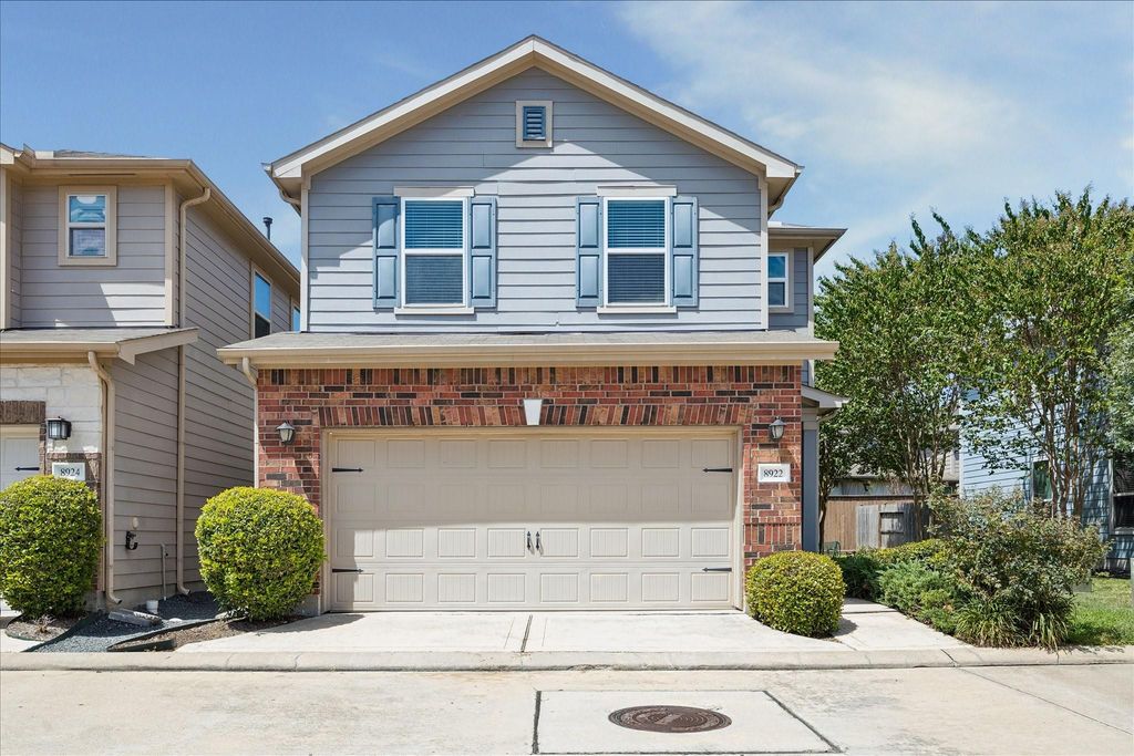8922 Hollister Commons Lane, Houston, TX 77080