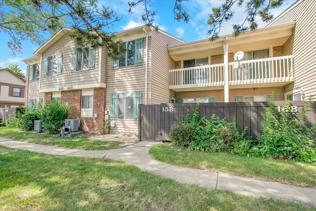 15B Fernwood Drive, Bolingbrook, IL 60440