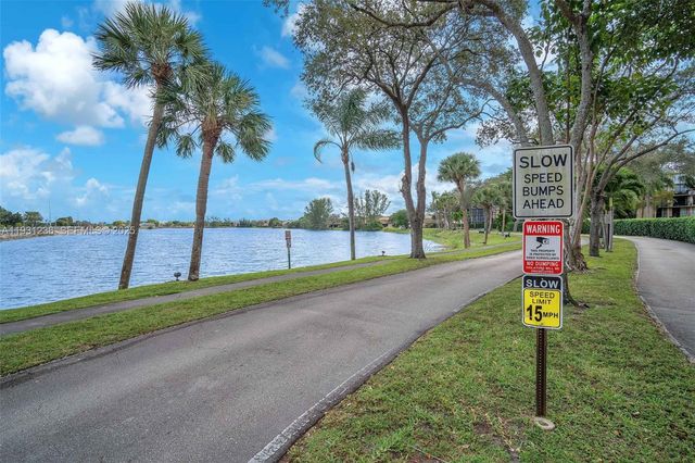 3370 N Beau Rivage Dr 3N, Pompano Beach, FL 33064