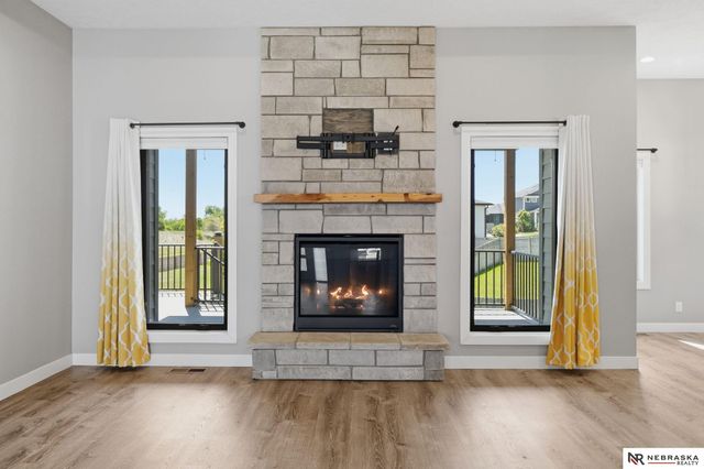 9725 Modena Court, Lincoln, NE 68526