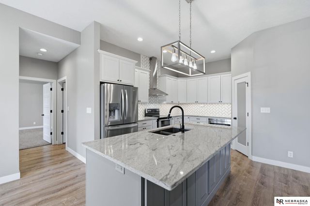 9725 Modena Court, Lincoln, NE 68526