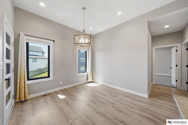 9725 Modena Court, Lincoln, NE 68526