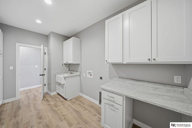 9725 Modena Court, Lincoln, NE 68526