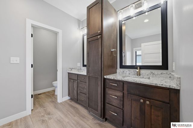 9725 Modena Court, Lincoln, NE 68526
