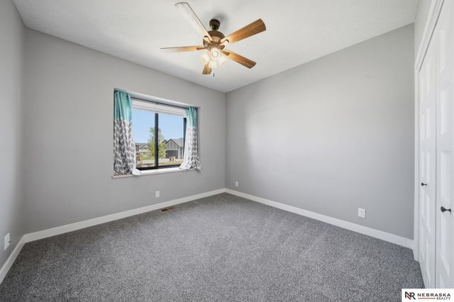 9725 Modena Court, Lincoln, NE 68526