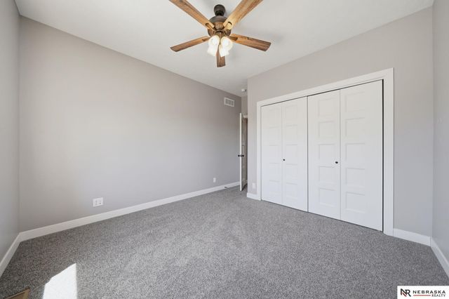9725 Modena Court, Lincoln, NE 68526