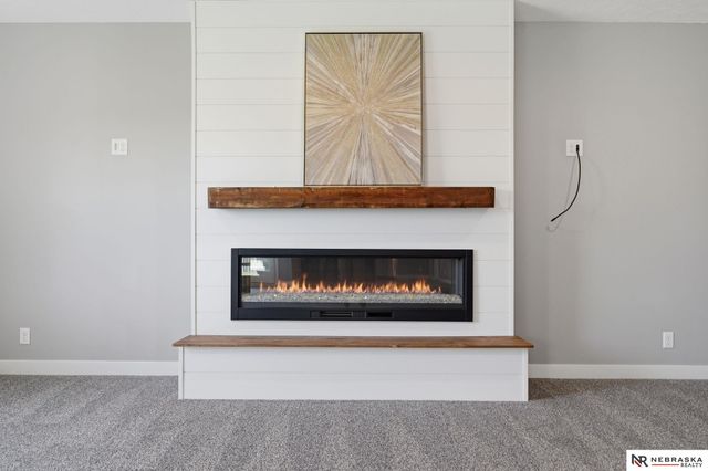9725 Modena Court, Lincoln, NE 68526