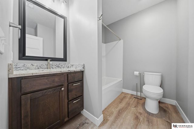 9725 Modena Court, Lincoln, NE 68526