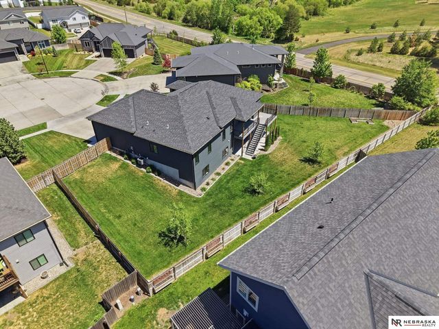 9725 Modena Court, Lincoln, NE 68526