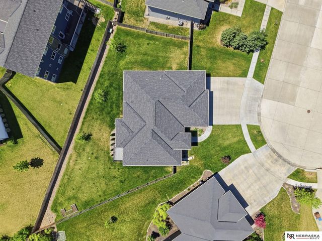 9725 Modena Court, Lincoln, NE 68526